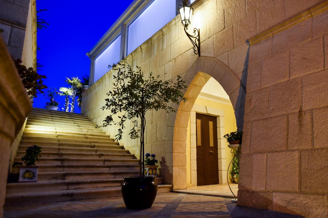 Kete Deluxe Rooms Marina di Palma Bagian luar foto